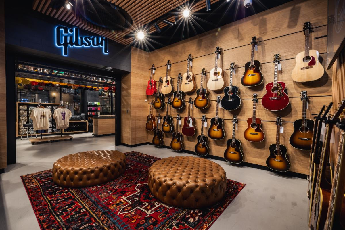 Gibson Garage